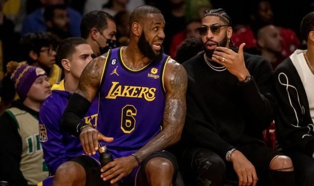 湖人一天受到两次打击，但最黑暗的时光还在后面