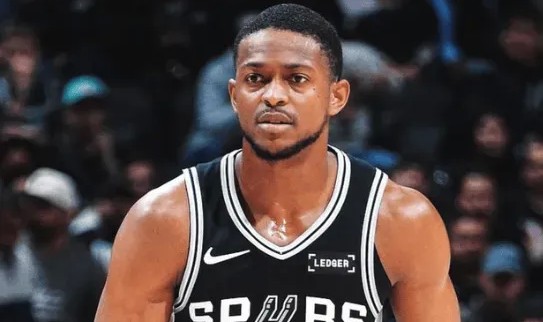 福克斯今日共命中6记三分创赛季新高，此前最多为5记三分